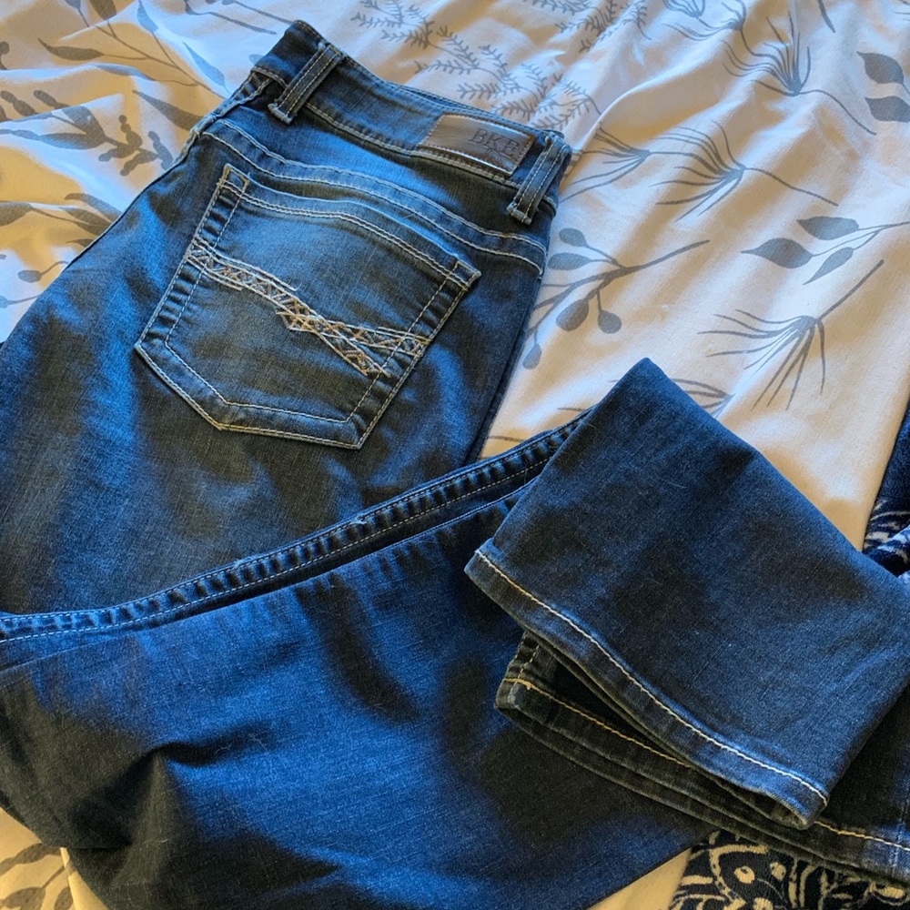 Buckle Bootcut Jeans - medium wash